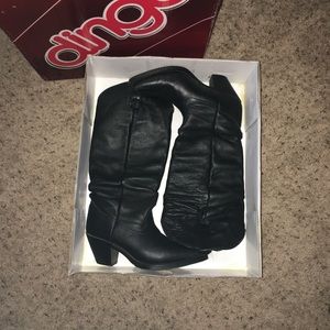 Dingo boots like new size 7m
